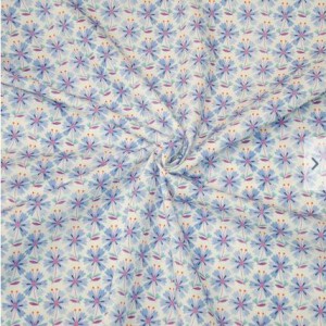 Baumwolle Emilie Blumen Blau auf Weiß